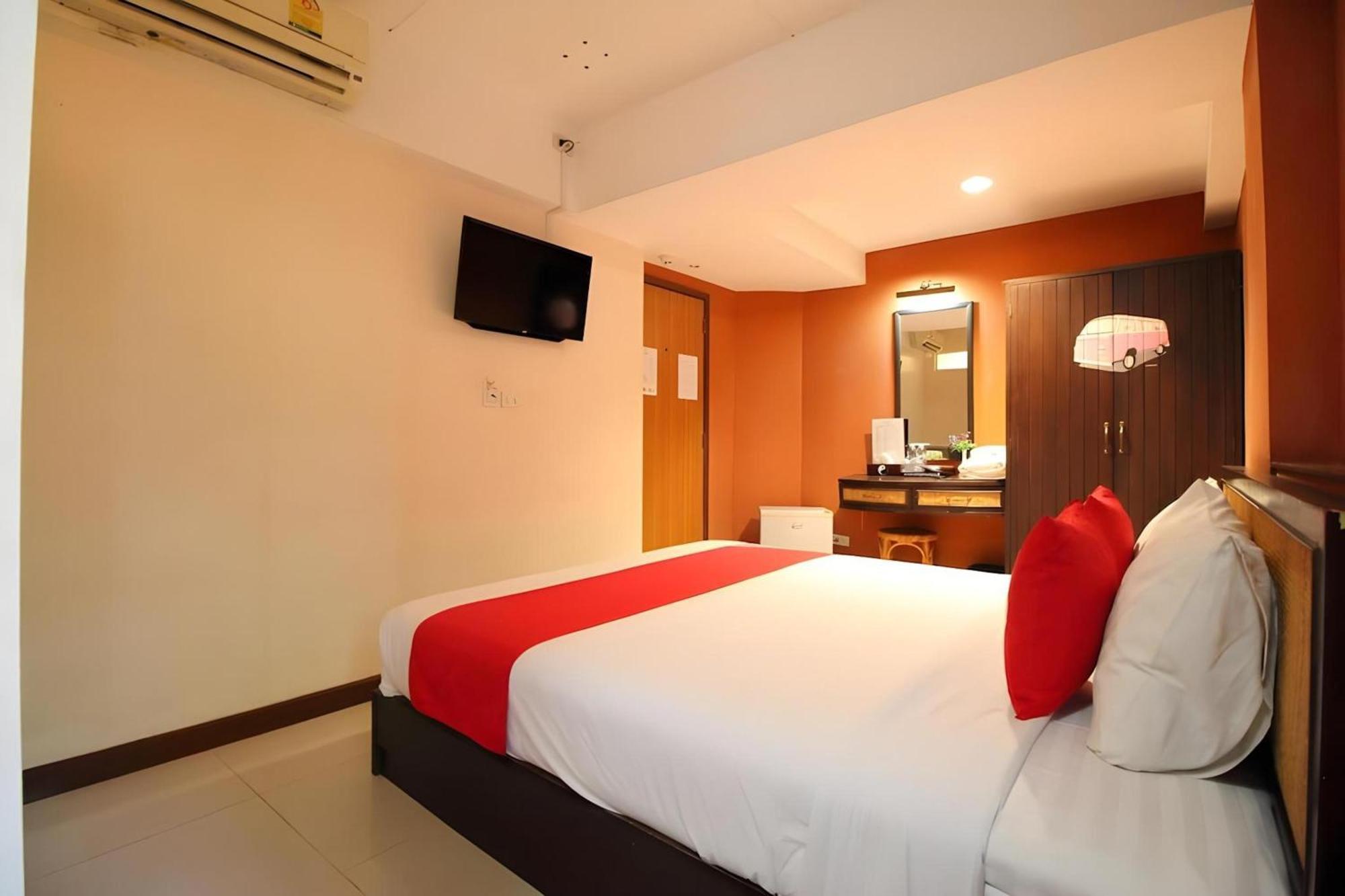 Pannee Lodge Khaosan - Sha Plus Bangkok Exterior photo
